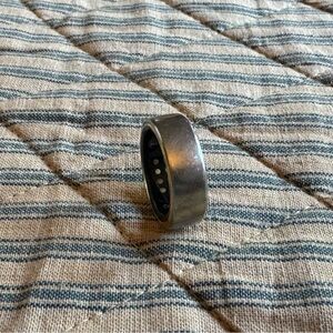 Oura Silver Wearable Ring